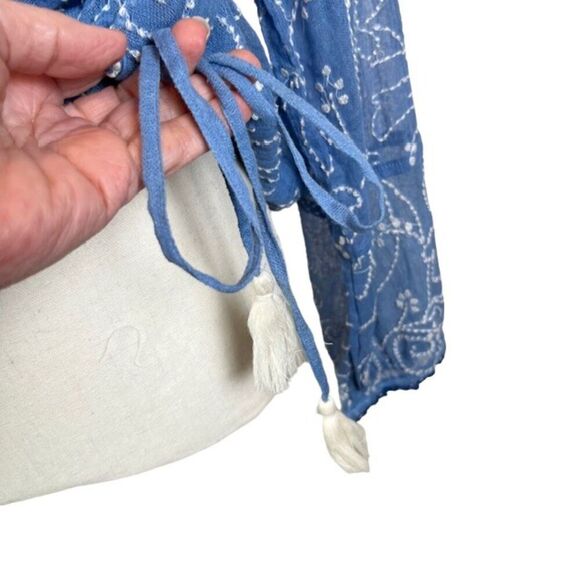 NWT Love Sam Blue Sail Embroidered and Crocheted Boho Top with Tassels Size Med - Picture 3 of 14